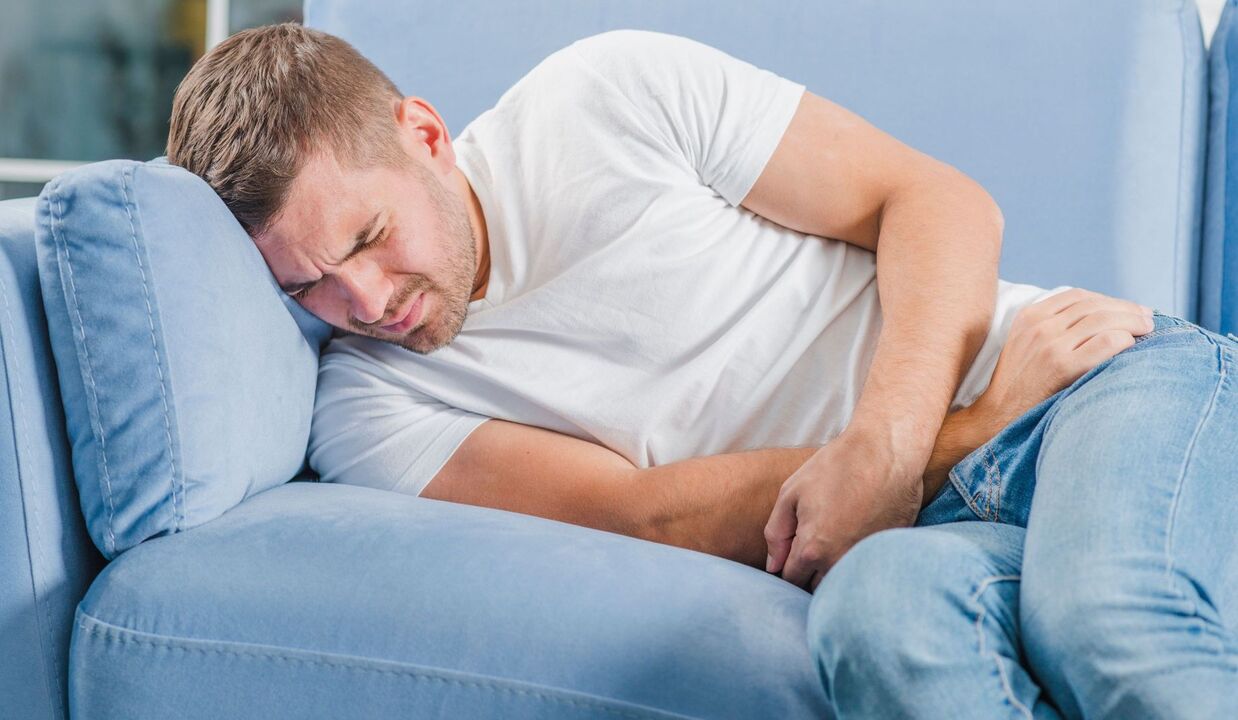 Schmerzen bei einem Mann mit chronischer Prostatitis