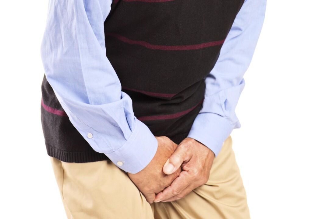 Männer mit kongestiver Prostatitis leiden unter schmerzenden oder stechenden Schmerzen in der Leistengegend